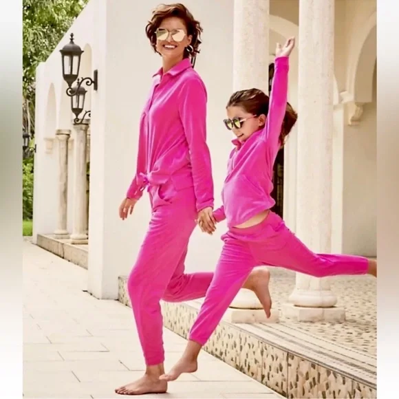 Lilly Pulitzer Velour Set Size Large - Picture 11 of 11